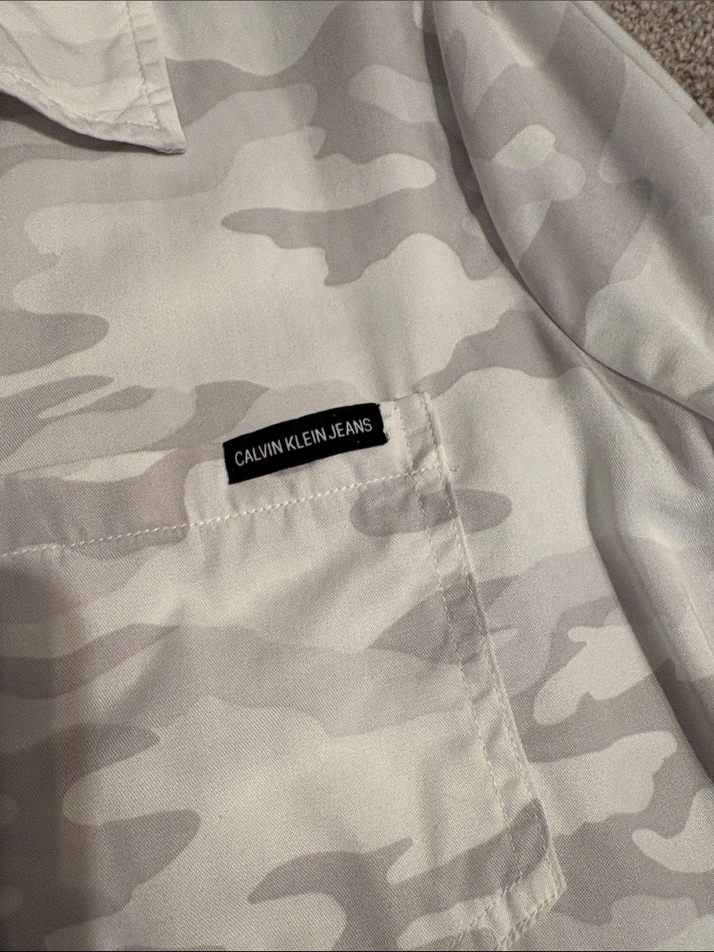 Women’s Calvin Klein White and Light Gray Camo Button Down Shirt